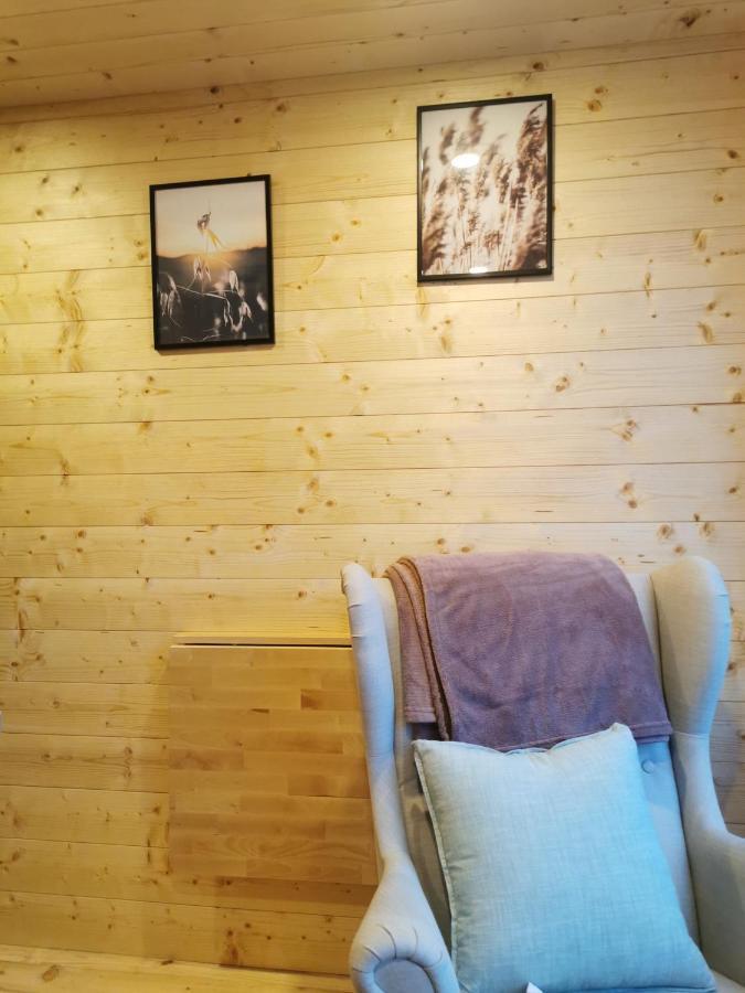 Treehome Tinyhouse Střítež Εξωτερικό φωτογραφία