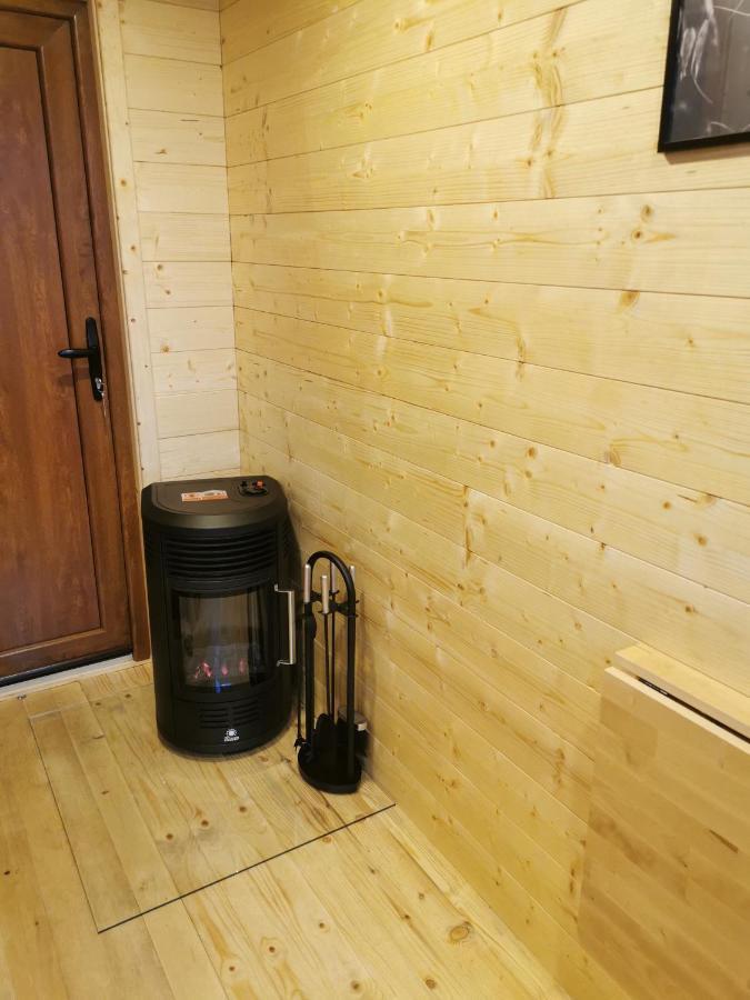 Treehome Tinyhouse Střítež Εξωτερικό φωτογραφία