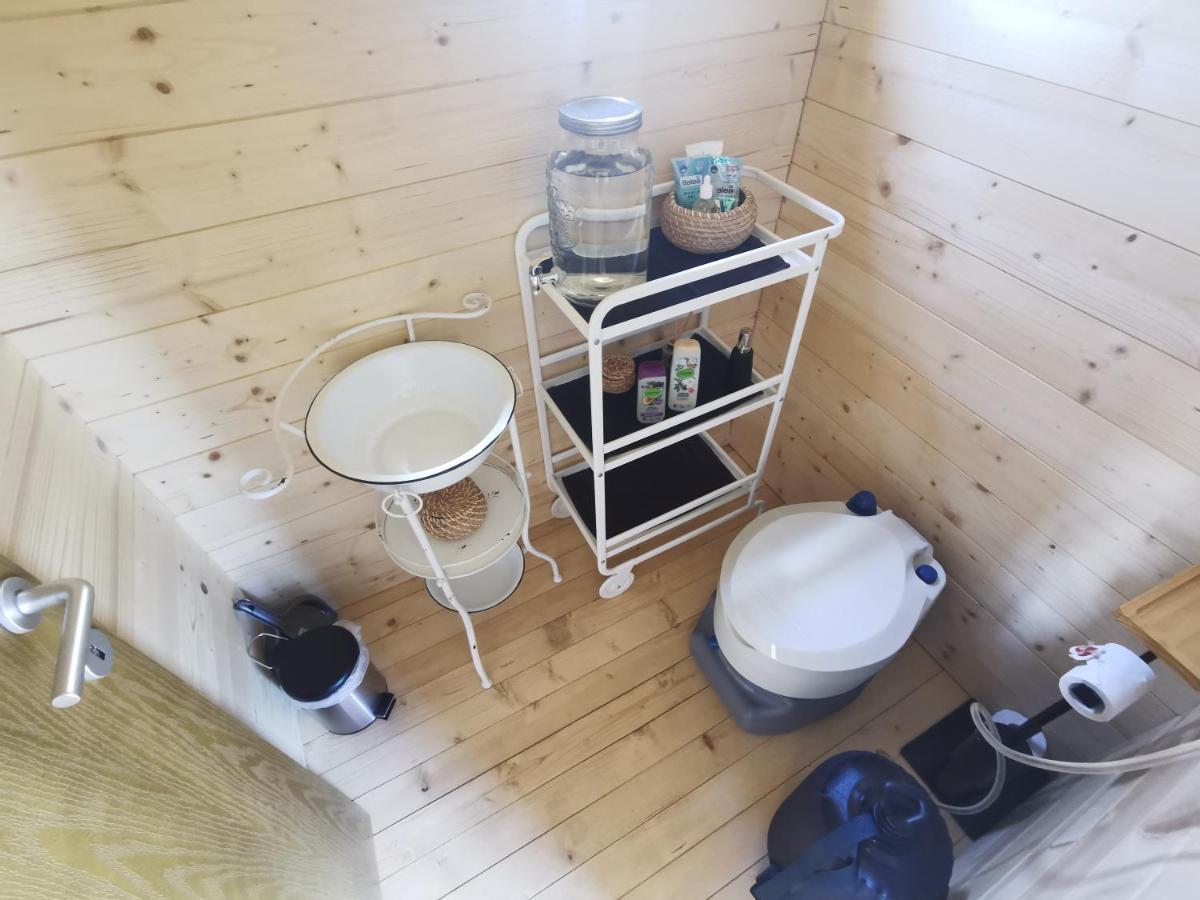 Treehome Tinyhouse Střítež Εξωτερικό φωτογραφία