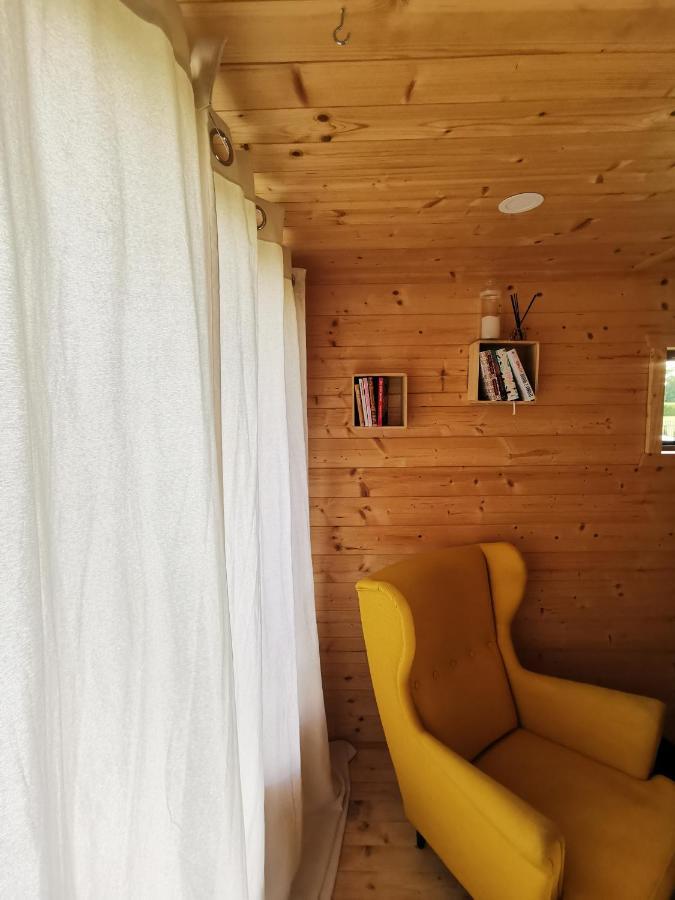 Treehome Tinyhouse Střítež Εξωτερικό φωτογραφία